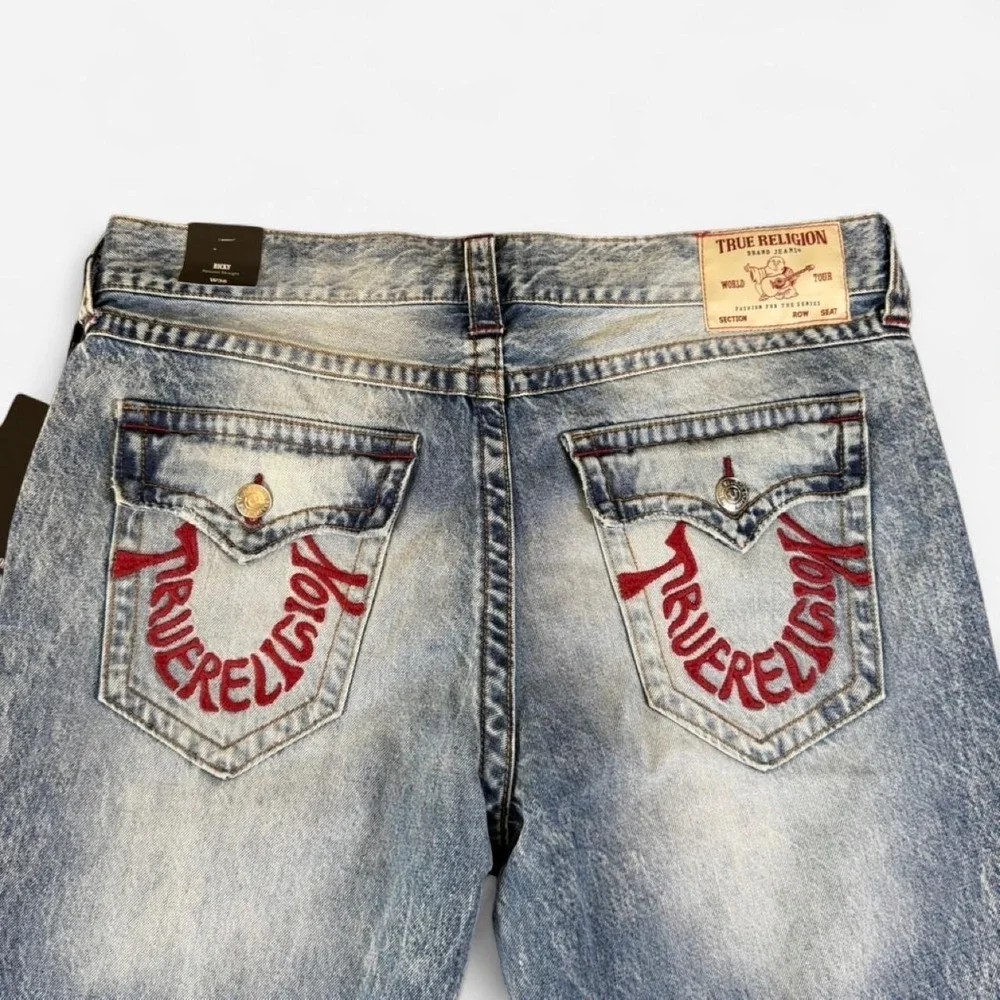 NWT True Religion Ricky Straight Flap Pocket Leg Warped Logo Size 36 (36x32)